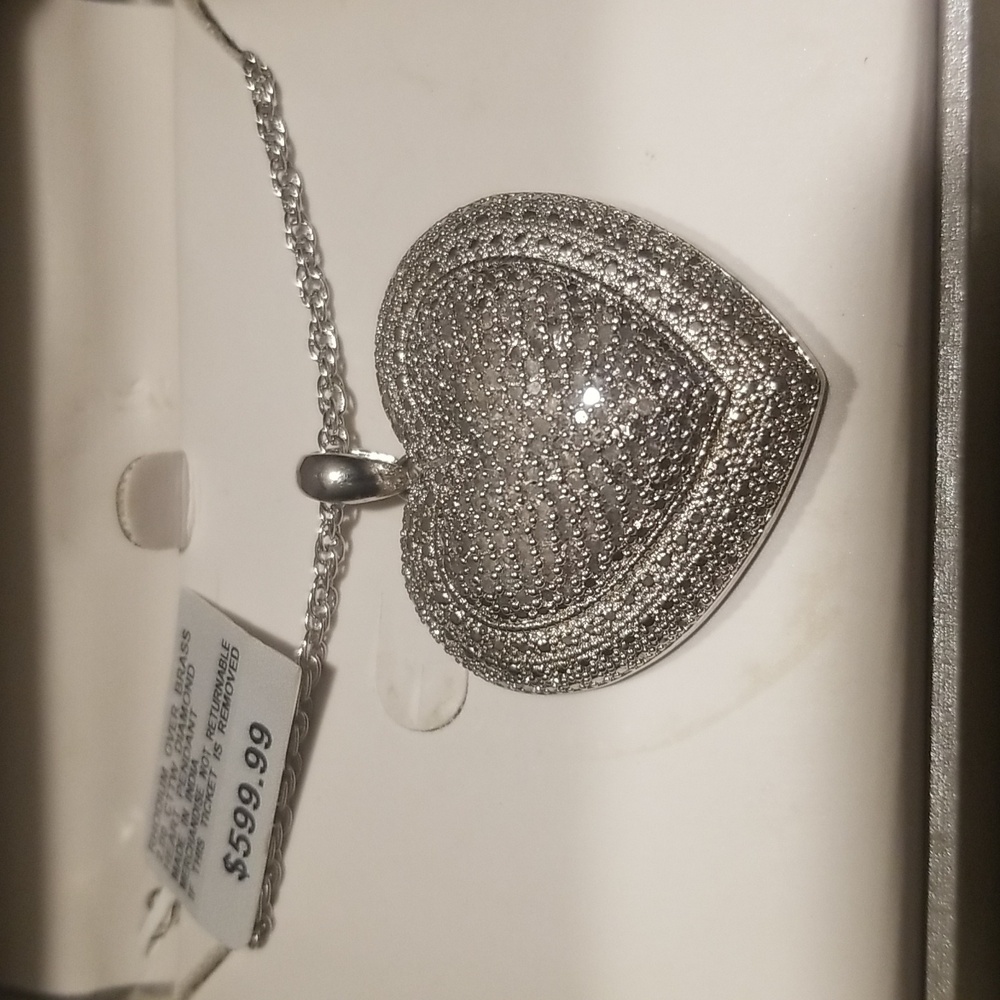 BRAND NEW W/ Tags!❤ HEART 2 CTW GENUINE💎 DIAMOND NECKLACE